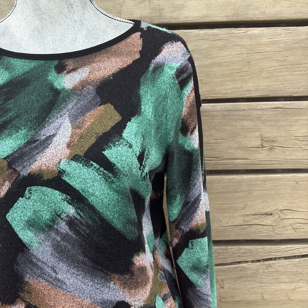 Joseph Ribkoff Abstract Print Sweater with grommet Detail Sz M - Picture 4 of 13
